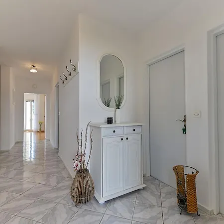 Kapetan Traù