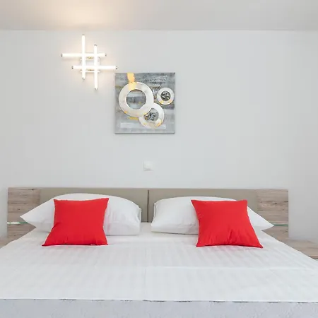 Kapetan * טרוגיר