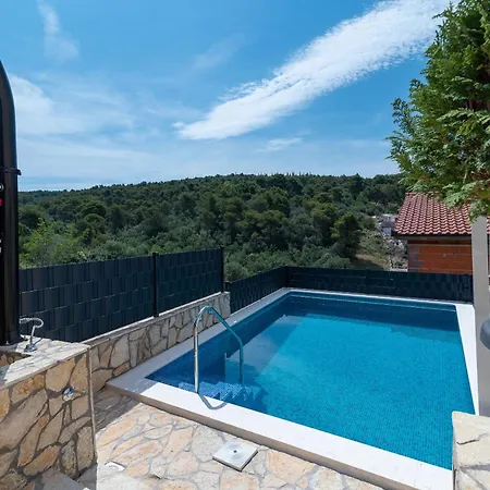 דירה Kapetan טרוגיר