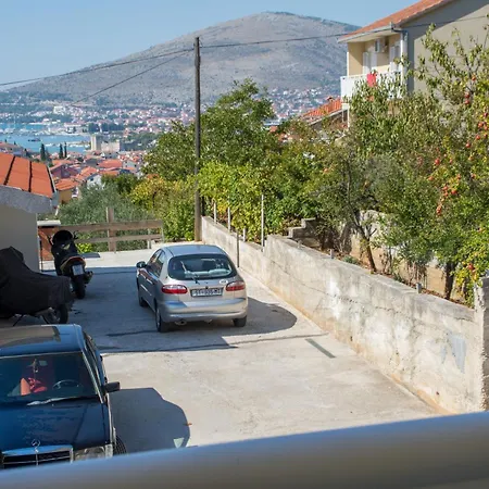 Kapetan * טרוגיר